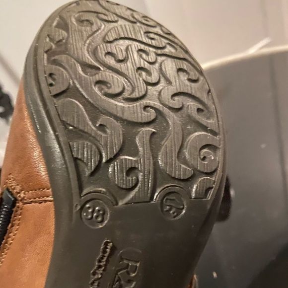 Genuine Leather Shoes - Picture 2 of 11